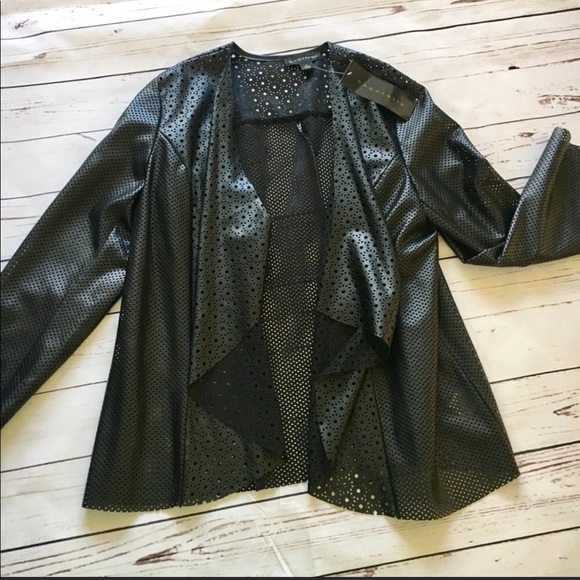 60+%OFF❗️Bagatelle laser cut drape jacket - Picture 1 of 6
